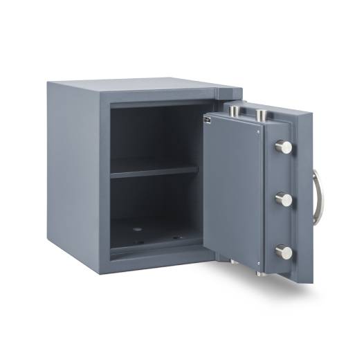 MagnaVault TL30 MV30-2017 Burglary and Fire Safe – front view with combination lock and handle

Open MagnaVault TL30 MV30-2017 safe showing interior shelves and fire lining

Close-up of MagnaVault TL30 MV30-2017 locking bolts and solid door construction

Side profile of MagnaVault TL30 MV30-2017 fire-rated composite safe body

MagnaVault TL30 MV30-2017 safe in office environment for secure storage